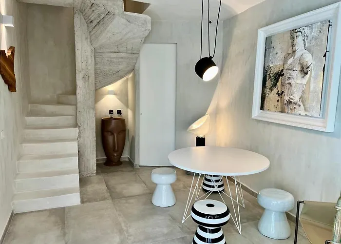 Don Diego Luxury Πανσιόν